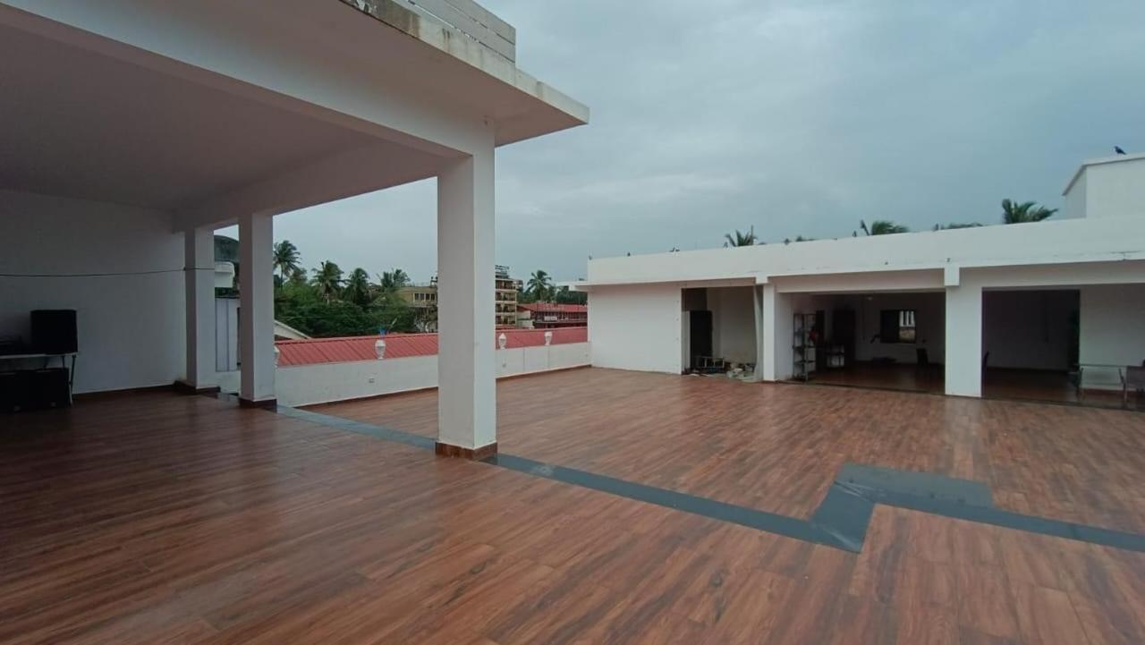 Neo Calangute Beach Resort Exterior foto