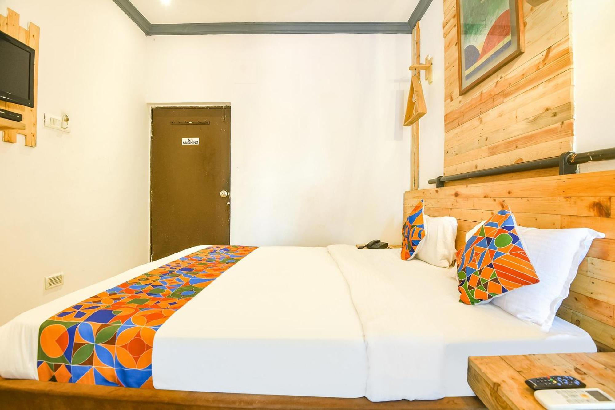 Neo Calangute Beach Resort Exterior foto