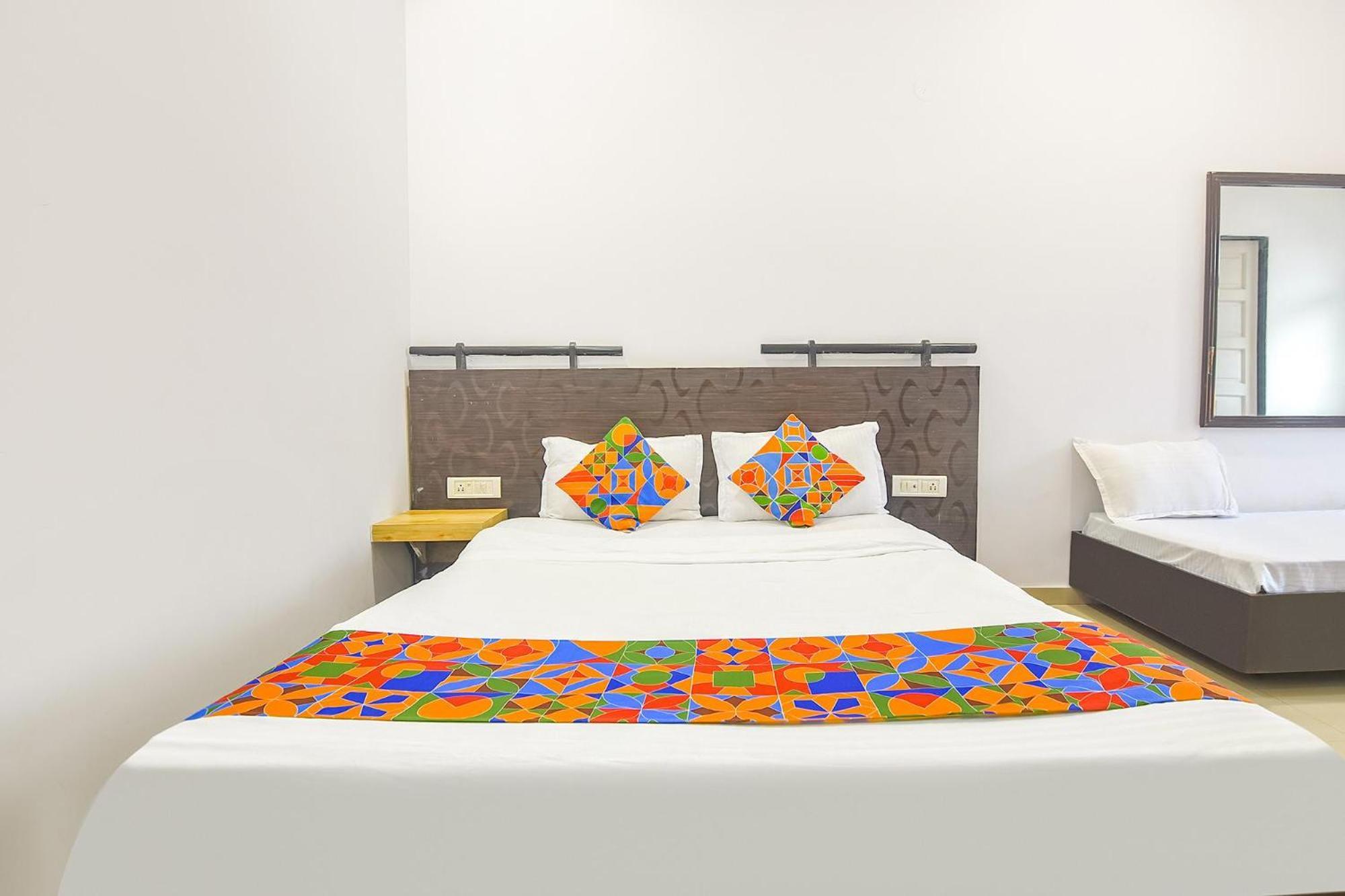Neo Calangute Beach Resort Exterior foto