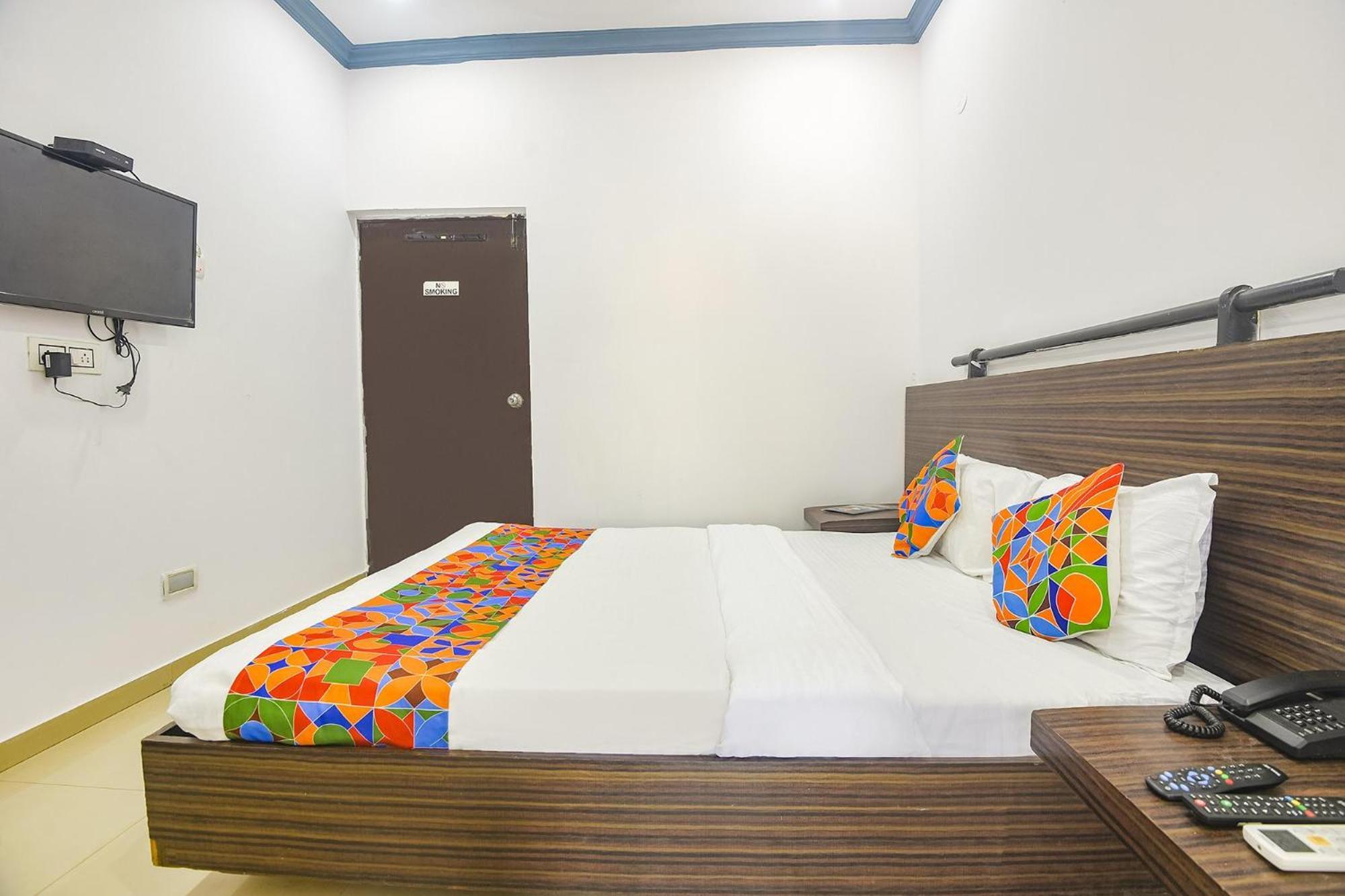 Neo Calangute Beach Resort Exterior foto