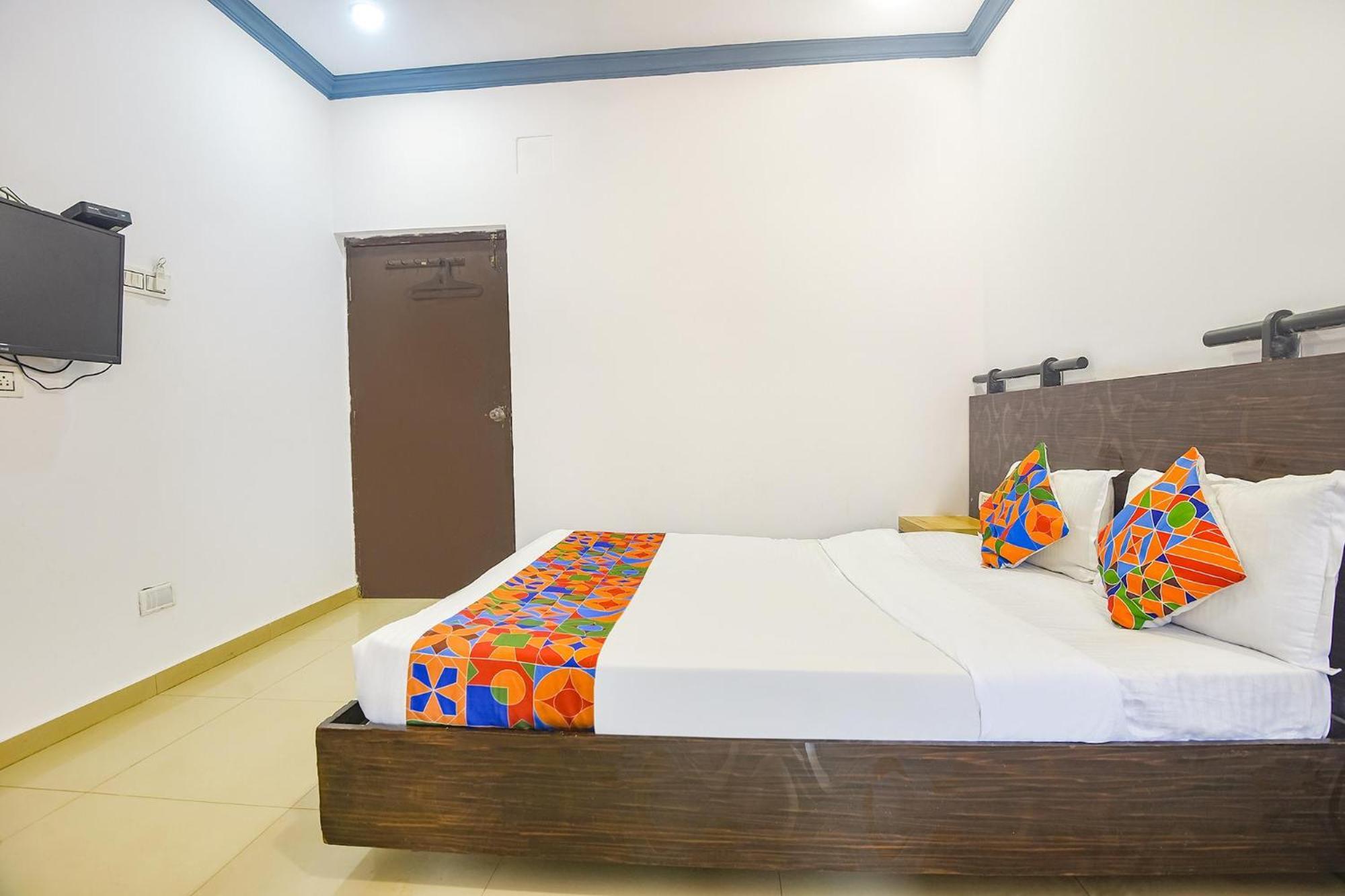 Neo Calangute Beach Resort Exterior foto