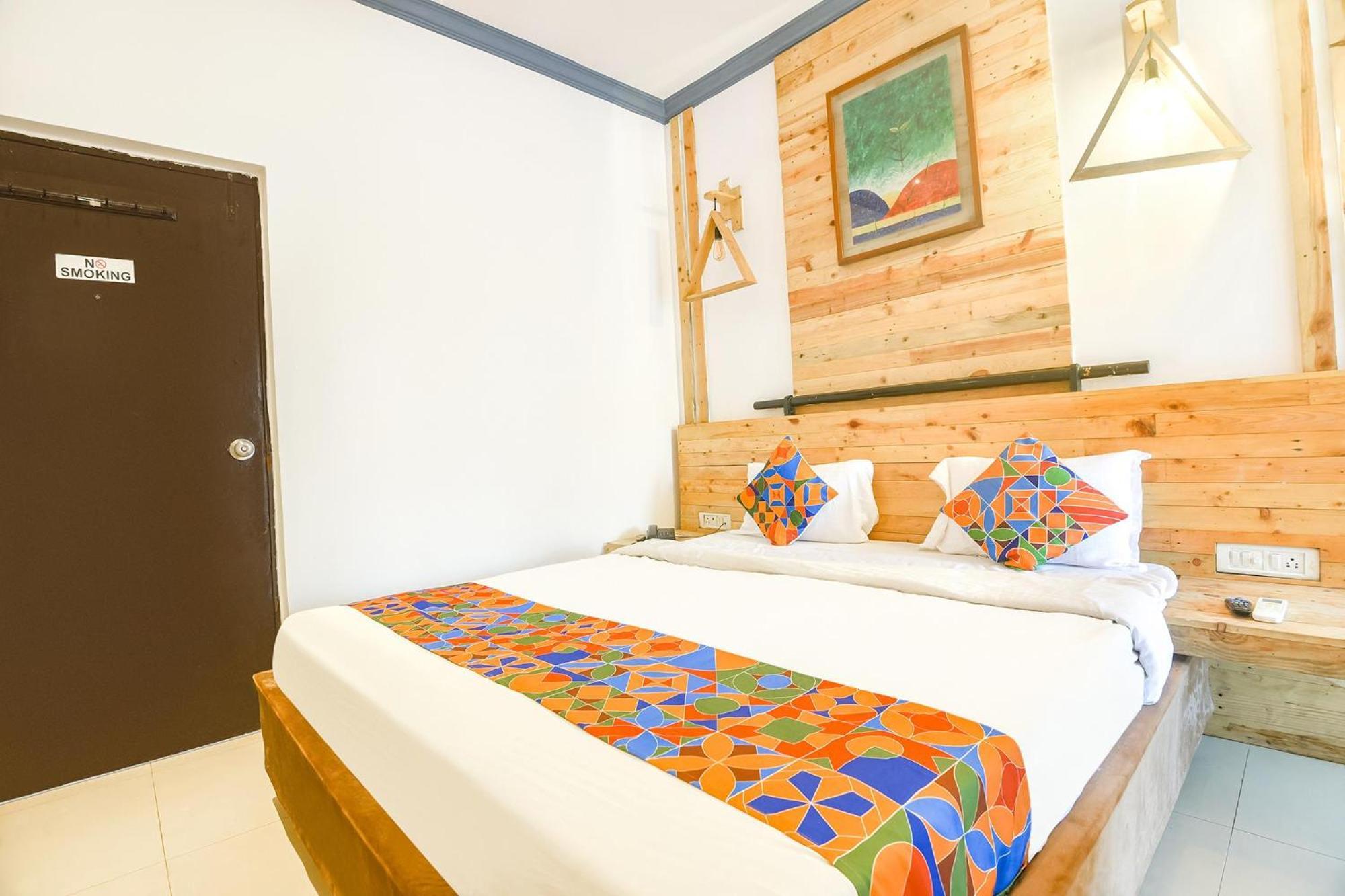 Neo Calangute Beach Resort Exterior foto